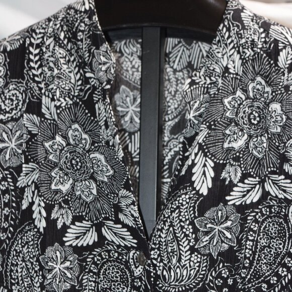 Sag Harbor Woman Black & White Button Front Blouse, Size 1X - Picture 1 of 13